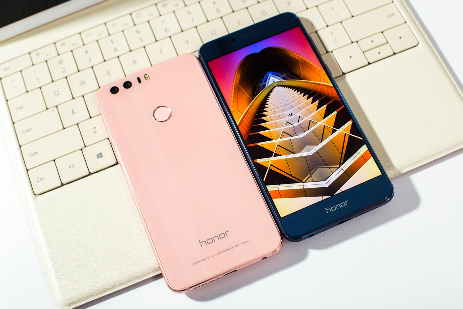Honor 8 Sakura Pink Now Available in Limited Quantities
