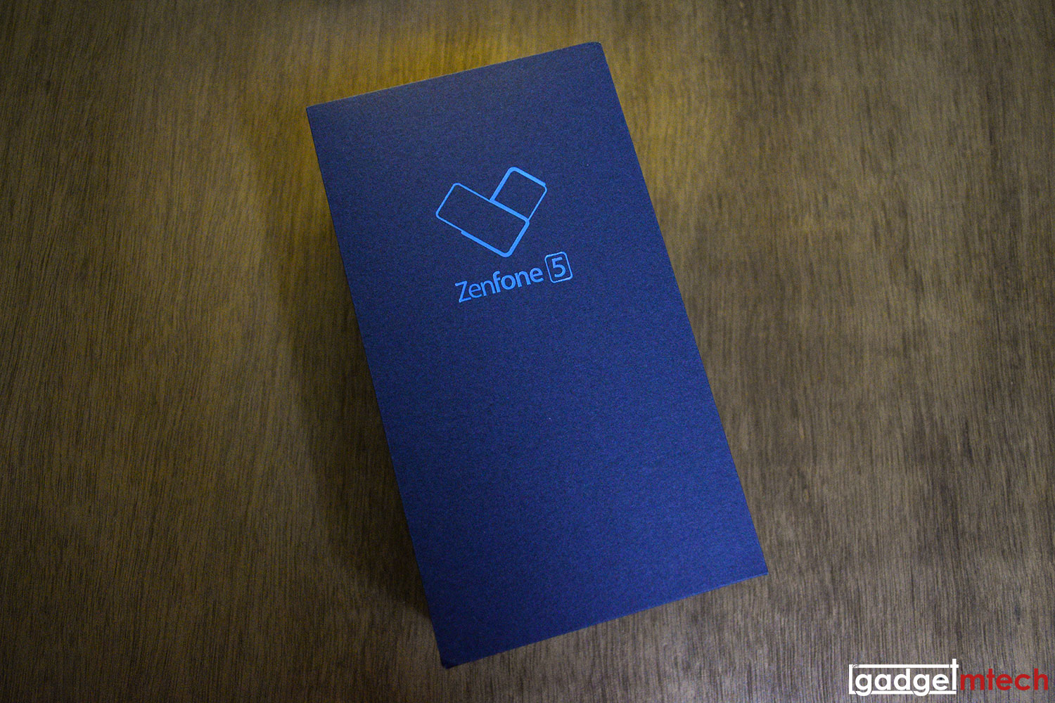 Unboxing & First Look: ASUS ZenFone 5