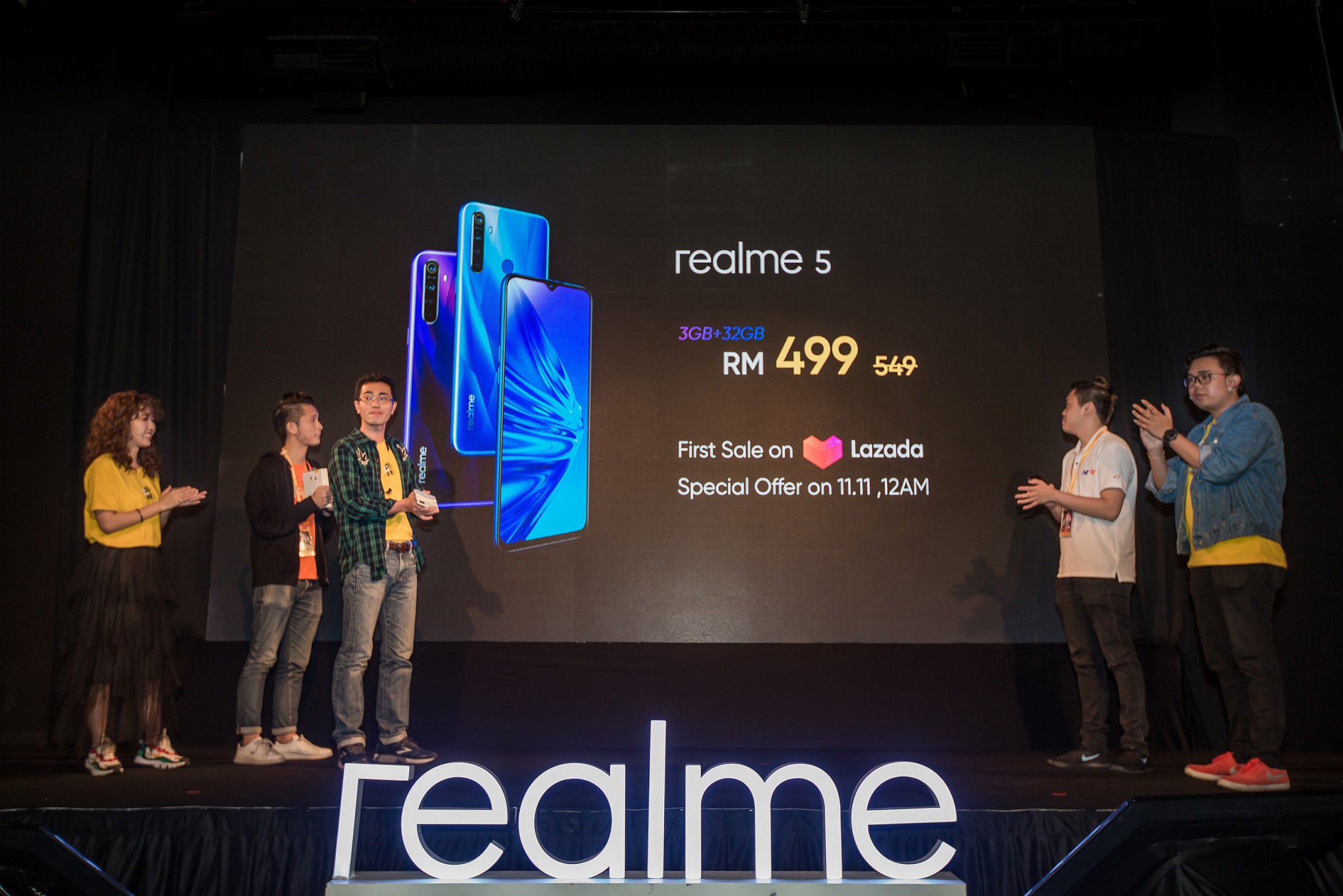 realme 5 First Sale