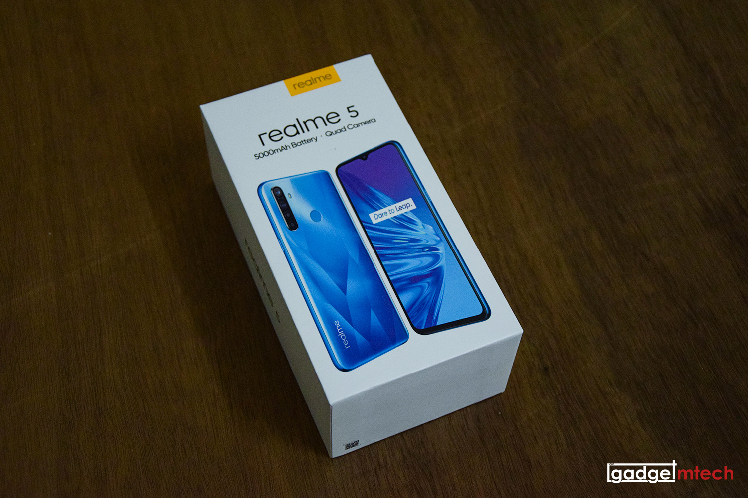 realme 5 Unboxing & First Impressions_1