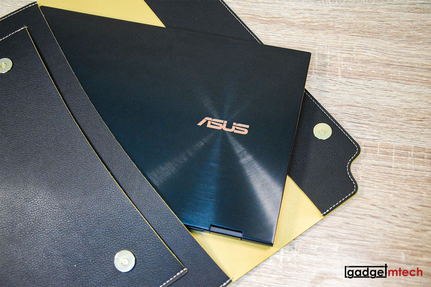 ASUS ZenBook Flip S OLED (UX371) Review_3