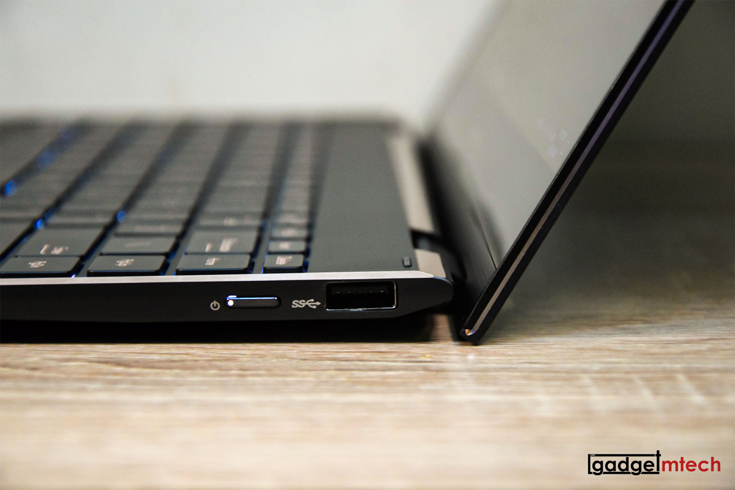 ASUS ZenBook Flip S OLED (UX371) Review_6