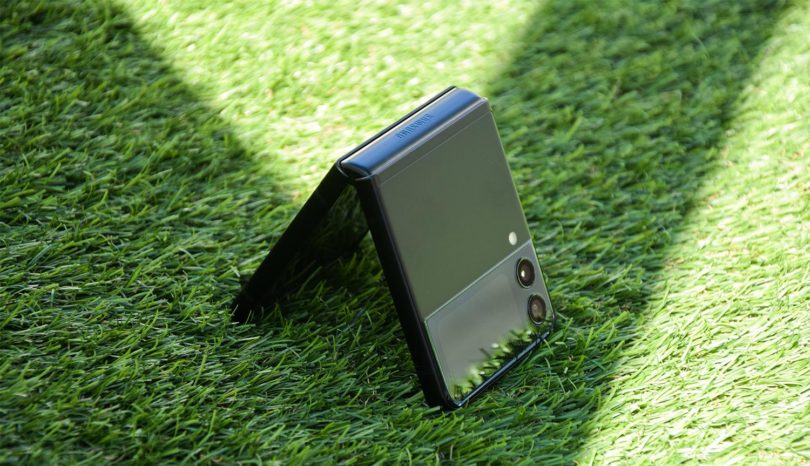 Why Owning The Samsung Galaxy Z Flip3 Could Be A Good Idea?