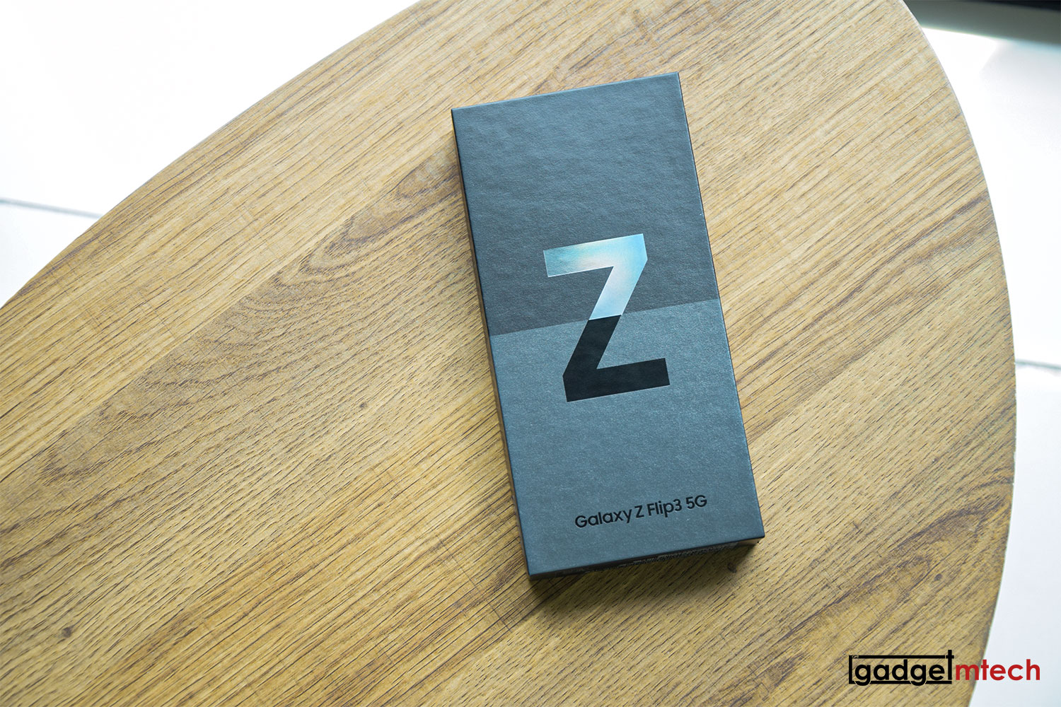 Samsung Galaxy Z Flip3 Unboxing and First Impressions_1