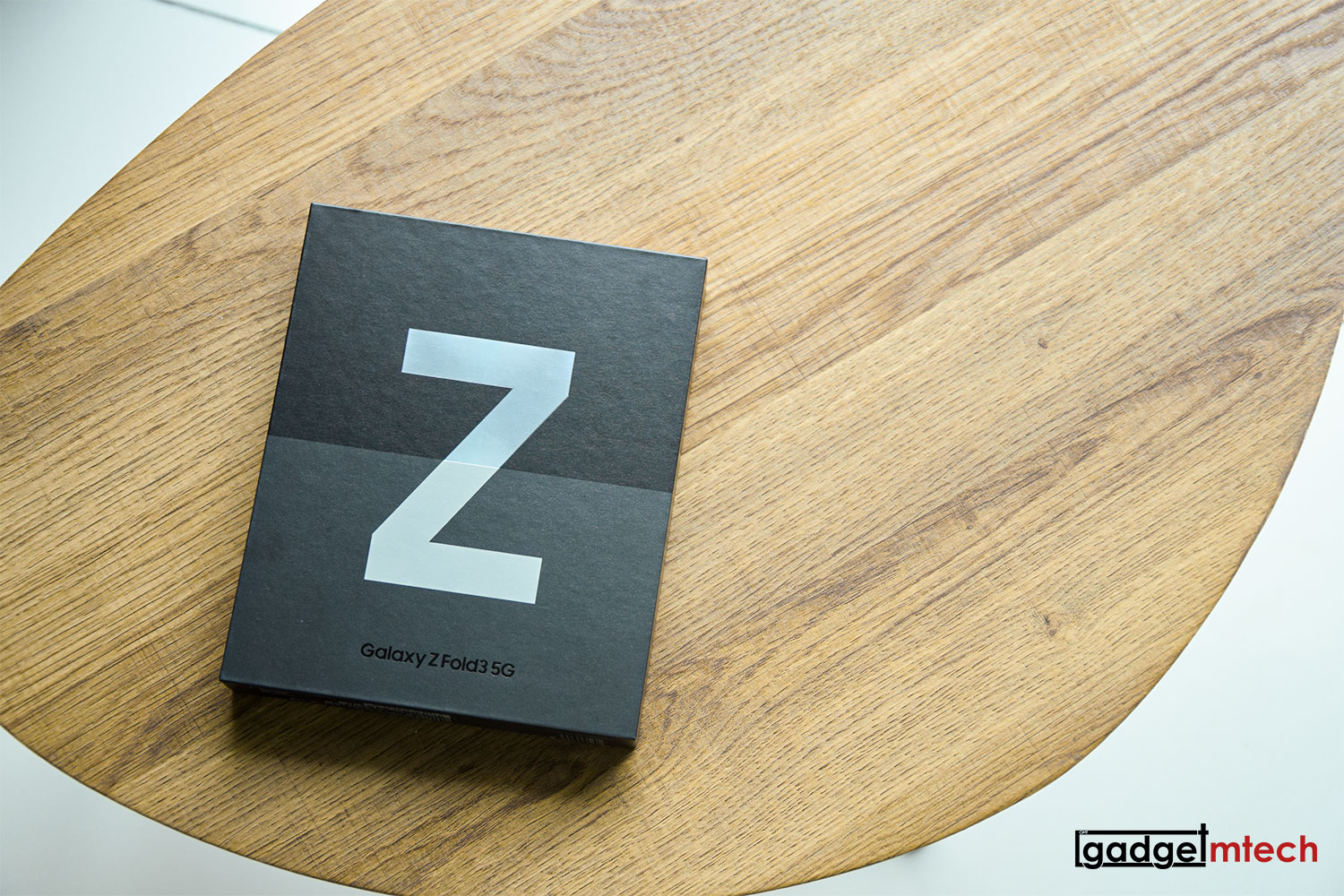 Samsung Galaxy Z Fold3 Unboxing and First Impressions_1