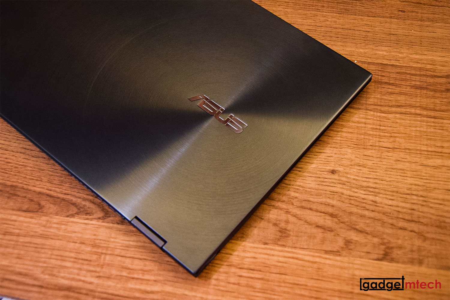 ASUS ZenBook Flip 13 OLED (UX363) Review_2