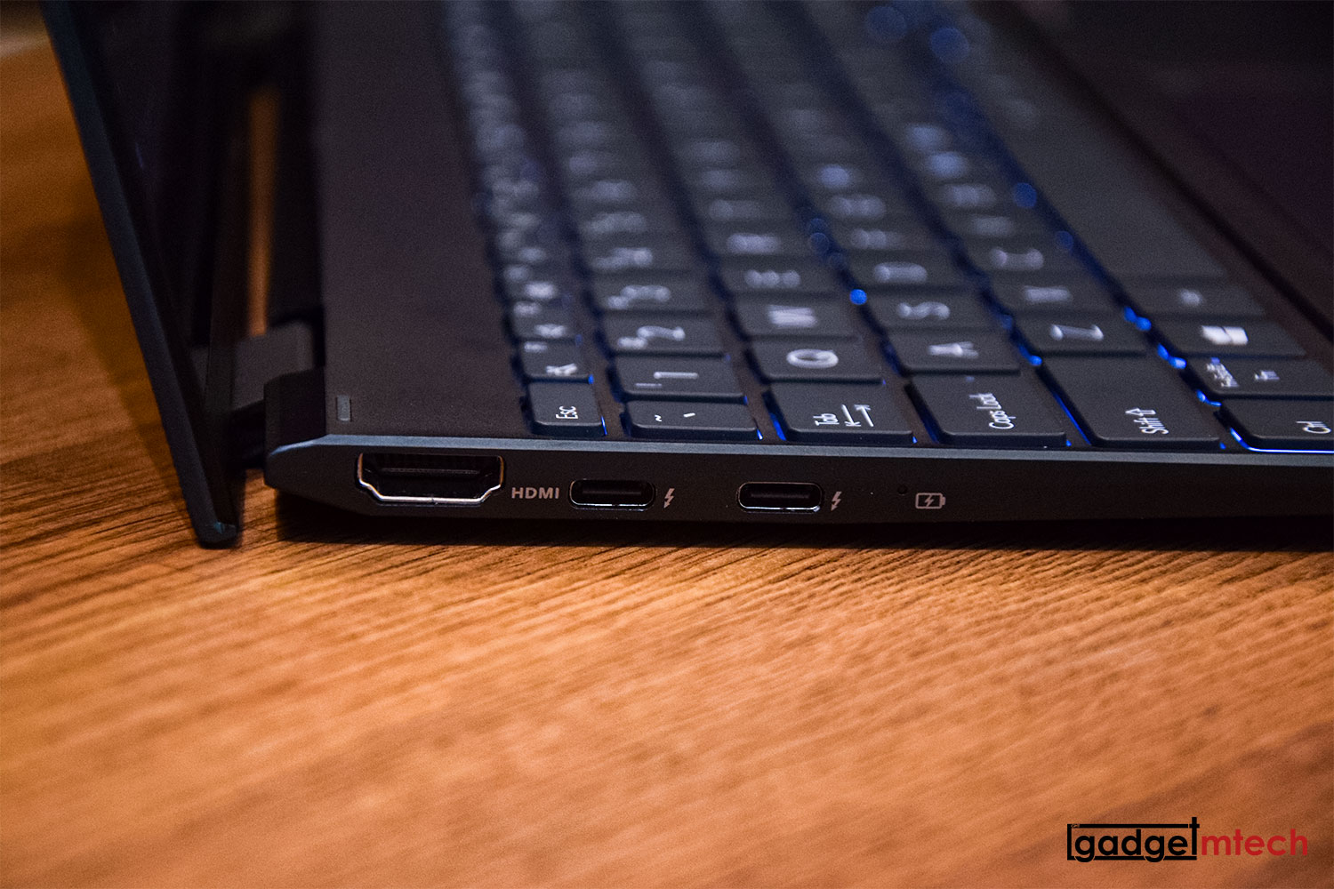 ASUS ZenBook Flip 13 OLED (UX363) Review_5