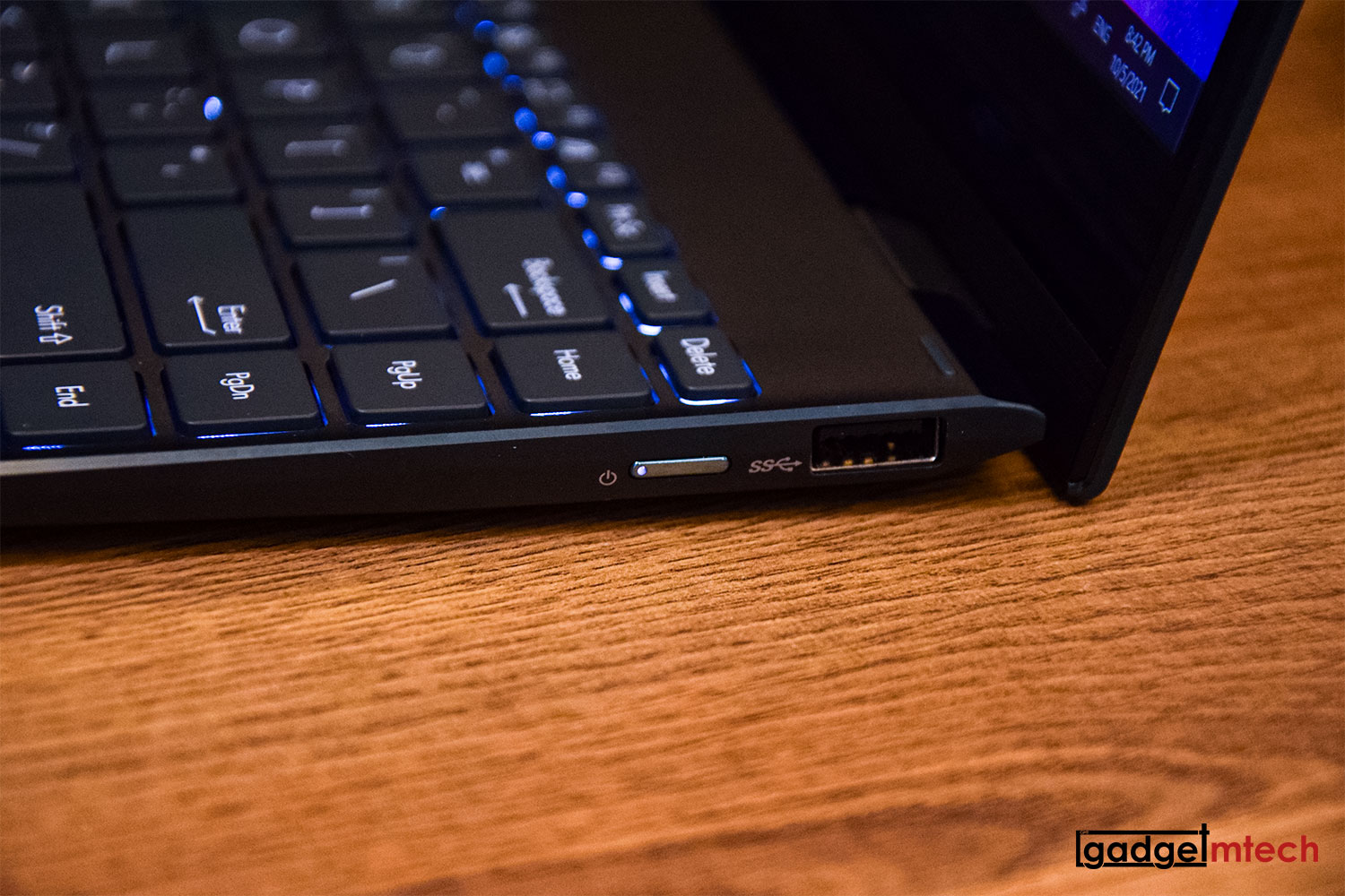 ASUS ZenBook Flip 13 OLED (UX363) Review_6