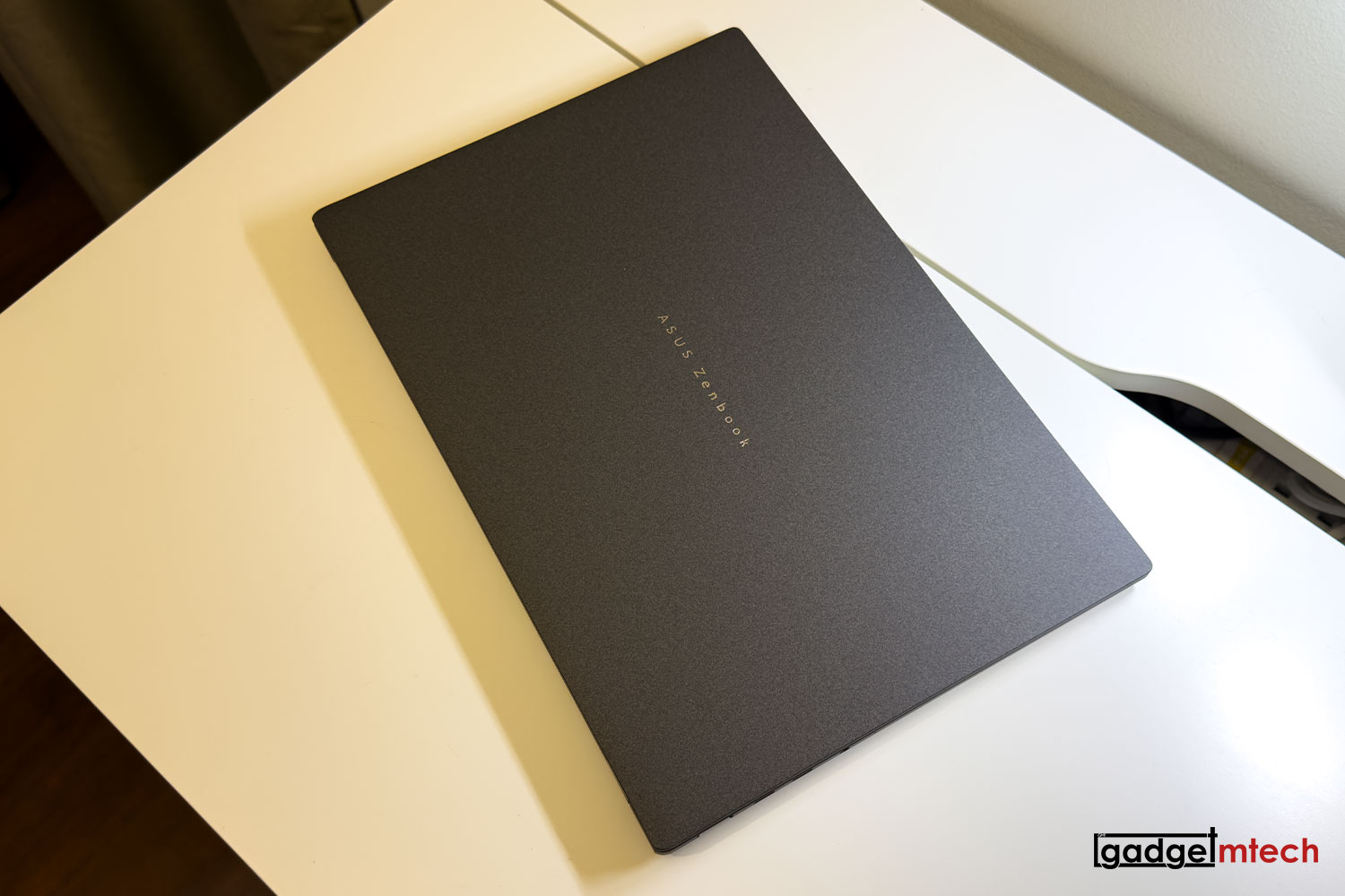 ASUS Zenbook S14 (UX5406) Review_1