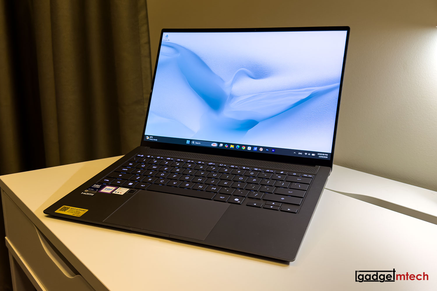 ASUS Zenbook S14 (UX5406) Review